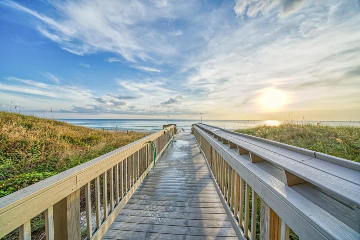 Brightly Furnished Beachfront Condo By Brightwild- 7Th Floor Gulf View! Panama City Beach Exterior photo